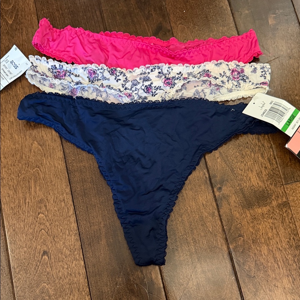 Floral and Solid Thong Underwear Set brand new with tags